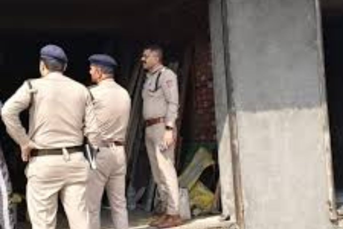 Patna News : प्रेम-प्रसंग विवाद में छात्रा पर चाकू से हमला करने वाला आरोपी धराया