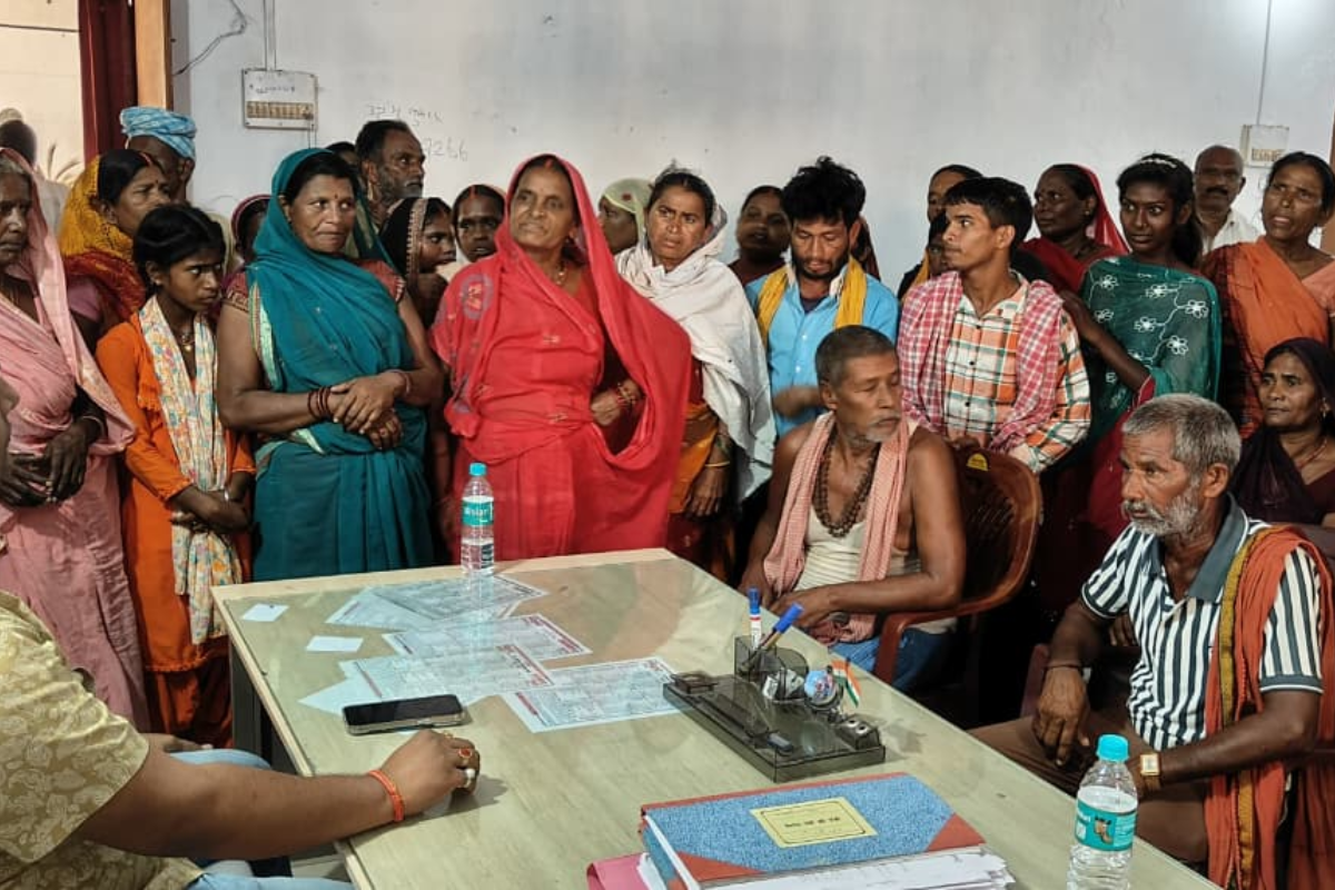 नालंदा के बिंद में रोजगार की मांग को लेकर मनरेगा भवन पर मजदूरों का हल्लाबोल, पीओ की अनुपस्थिति पर फूटा गुस्सा