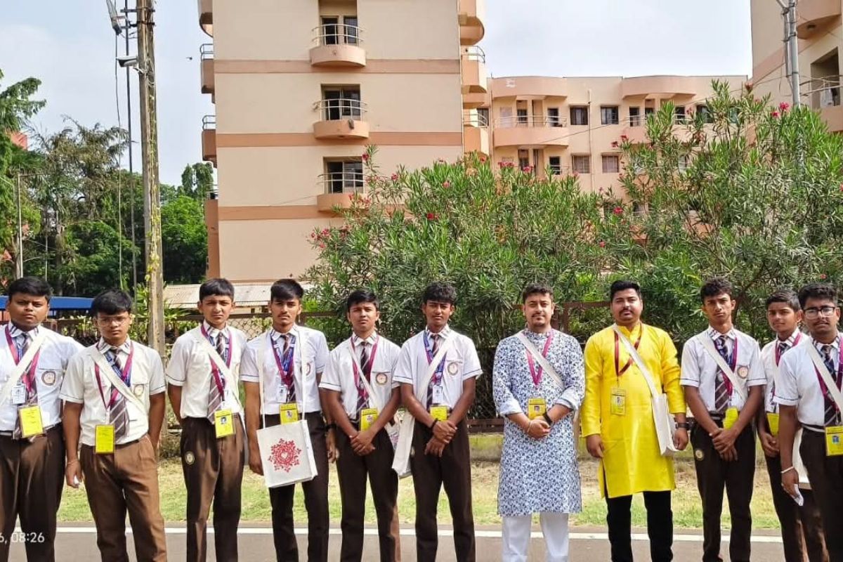 खड़गपुर में भारतीय संस्कृति के महाकुंभ में पहुंचे ठाकुरगंज टीडीए के विद्यार्थी, न्यू जलपाईगुड़ी से शुरू हुई यात्रा