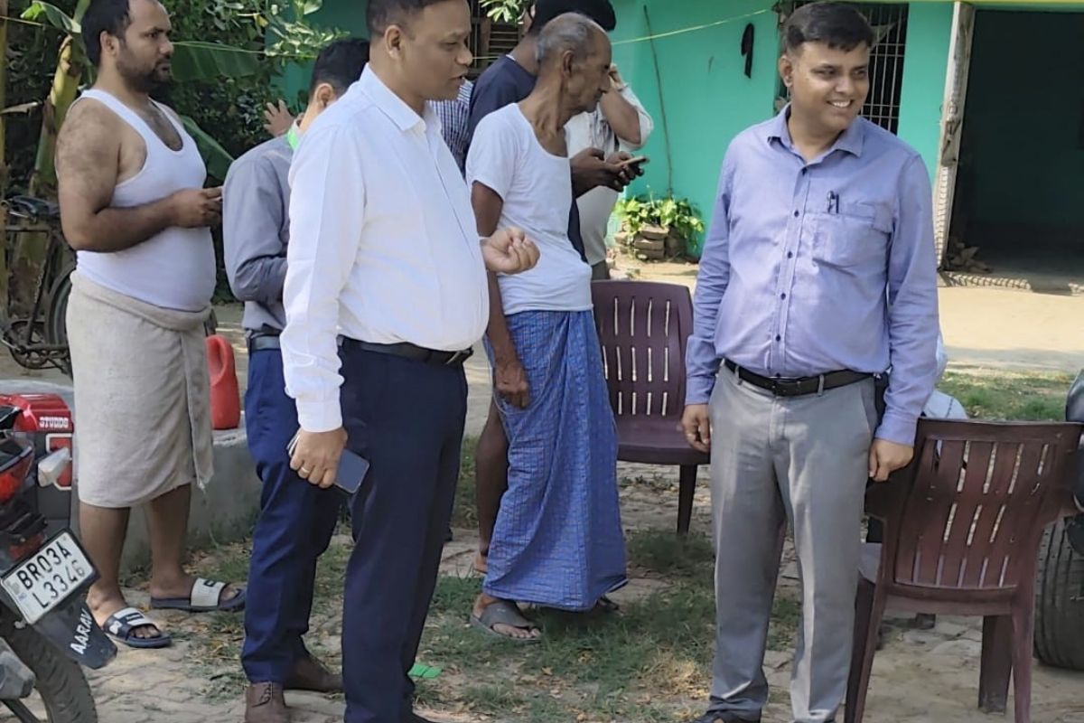 सरकारी योजनाओं के लाभ के लिए फॉर्मर आईडी जरूरी : अपर समाहर्ता