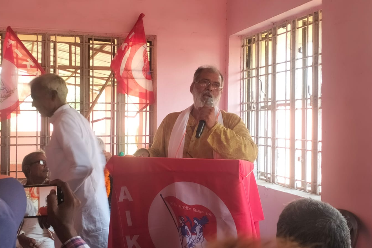 रोहतास के दावथ में फसल उत्पादक किसानों का क्षेत्रीय कन्वेंशन, बोले राष्ट्रीय अध्यक्ष: ‘पूंजीपतियों को लाभ पहुंचा रही सरकार’