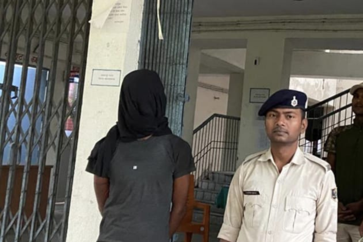 नवादा के अकबरपुर पुलिस ने SC/ST एक्ट के नामजद अभियुक्त को किया गिरफ्तार, भेजा जेल