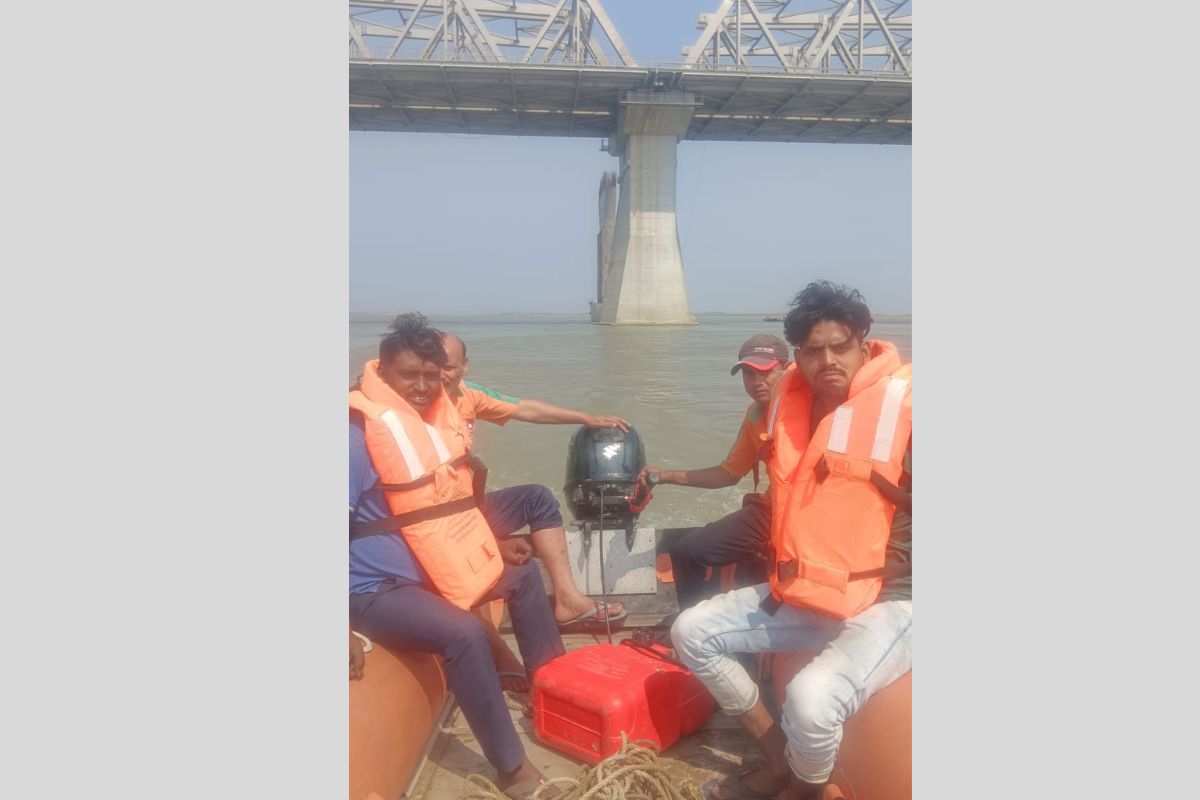 गांधी सेतु से 18 वर्षीय युवक ने गंगा में लगाई छलांग, SDRF चला रही सर्च ऑपरेशन