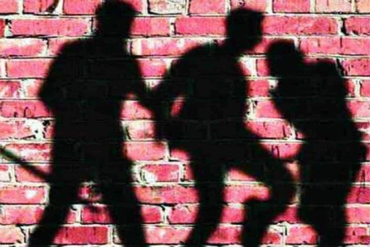 शेखपुरा में जमीन विवाद बना जानलेवा, 75 वर्षीय बुजुर्ग को बेरहमी से पीटा