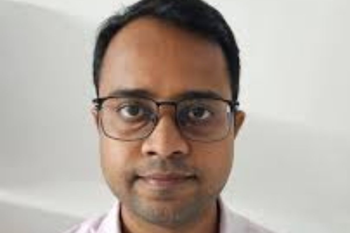 Saran News : डीएम ने स्वास्थ्य विभाग की समीक्षा, लापरवाही बरतने पर सात अधिकारियों पर कार्रवाई भी की
