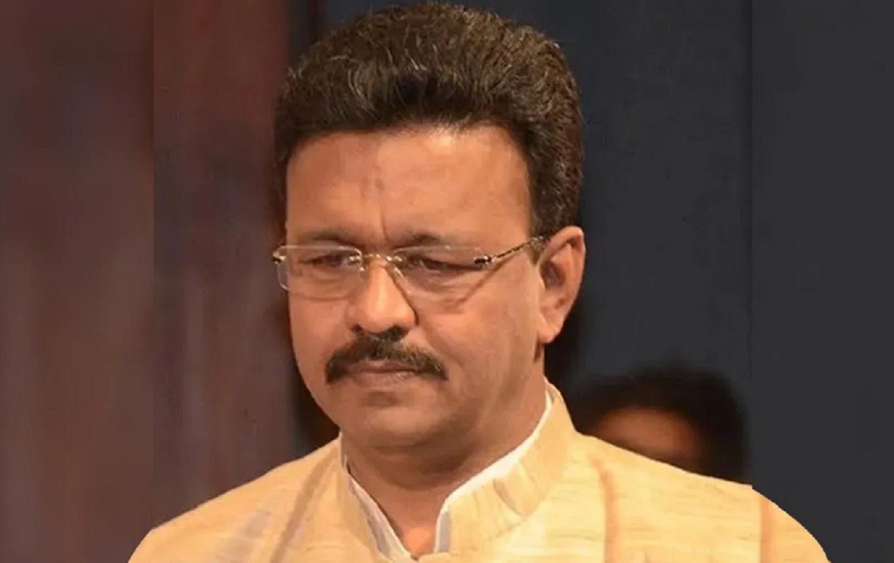 फिरहाद हकीम ने बंद किया सरकारी मोबाइल, बेटी की बगावत के बाद लिया फैसला