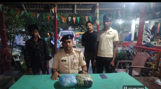 गुप्त सूचना पर पुलिस की बड़ी कार्रवाई: 2.127 किलो गांजा के साथ तस्कर गिरफ्तार, नाबालिग निरुद्ध