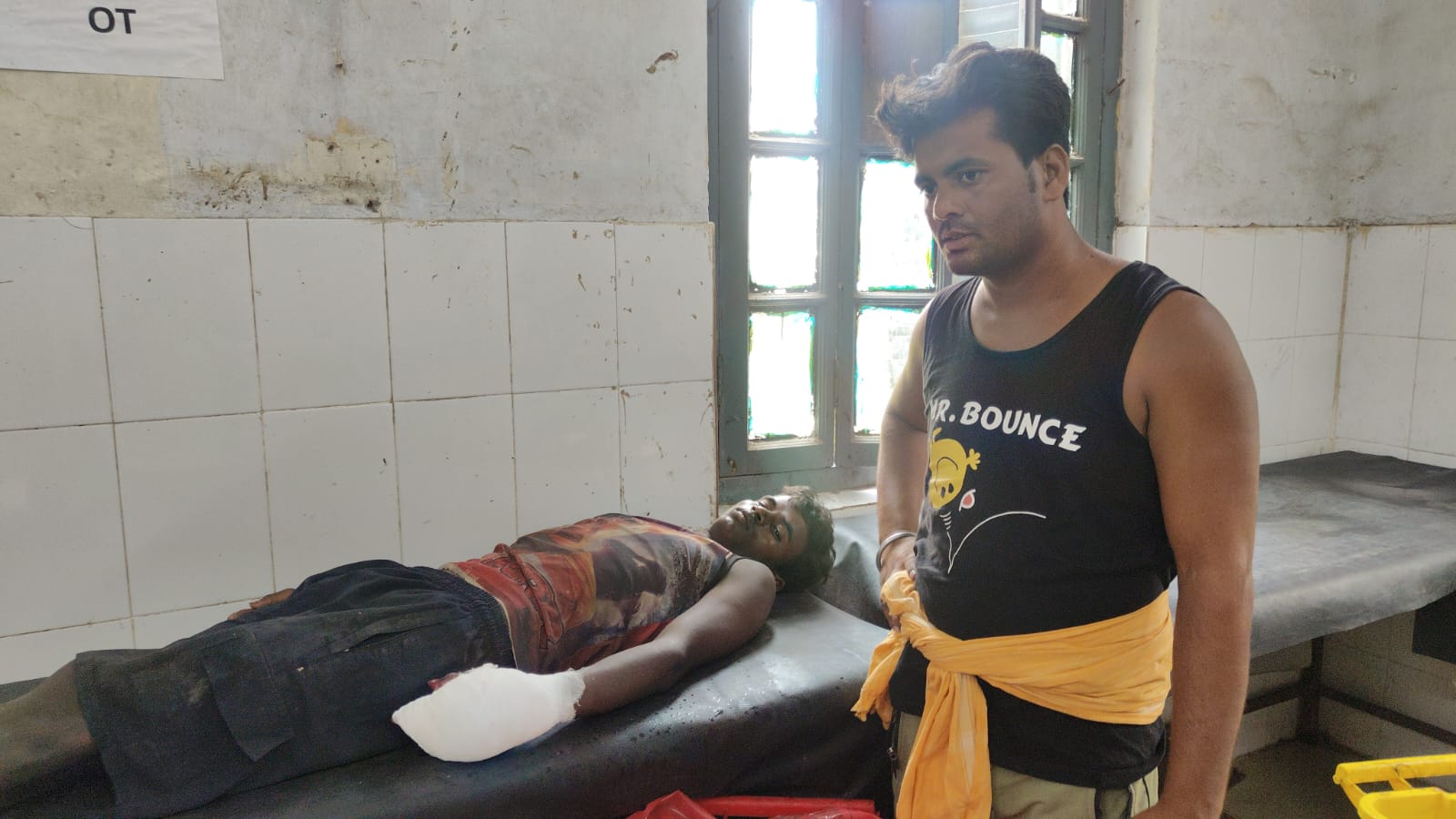 मरंगा में मकई थ्रेसर से मजदूर का हाथ कटा, गंभीर हालत में जीएमसीएच में भर्ती