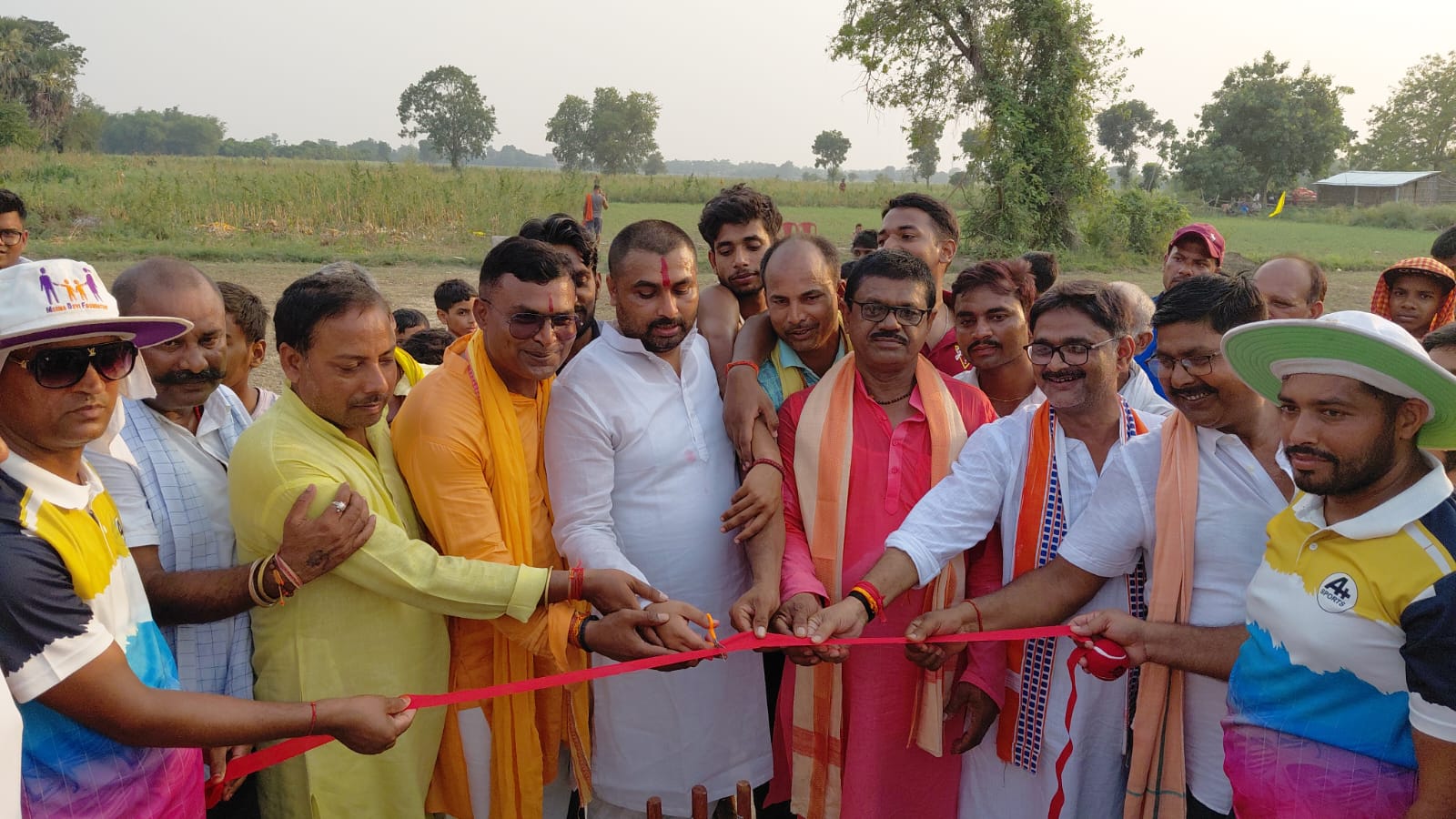 बाबा परशुराम जन्मोत्सव के मौके पर क्रिकेट टूर्नामेंट का उद्घाटन, विधायक ने किया शुभारंभ
