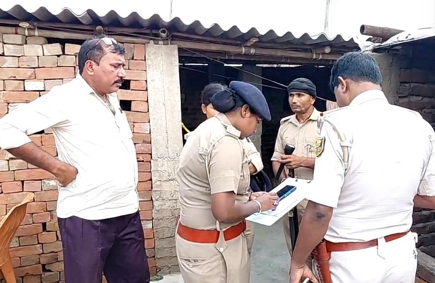 खगड़िया में फंदे से लटका मिला नवविवाहिता का शव, मायके पक्ष ने जताई हत्या की आशंका