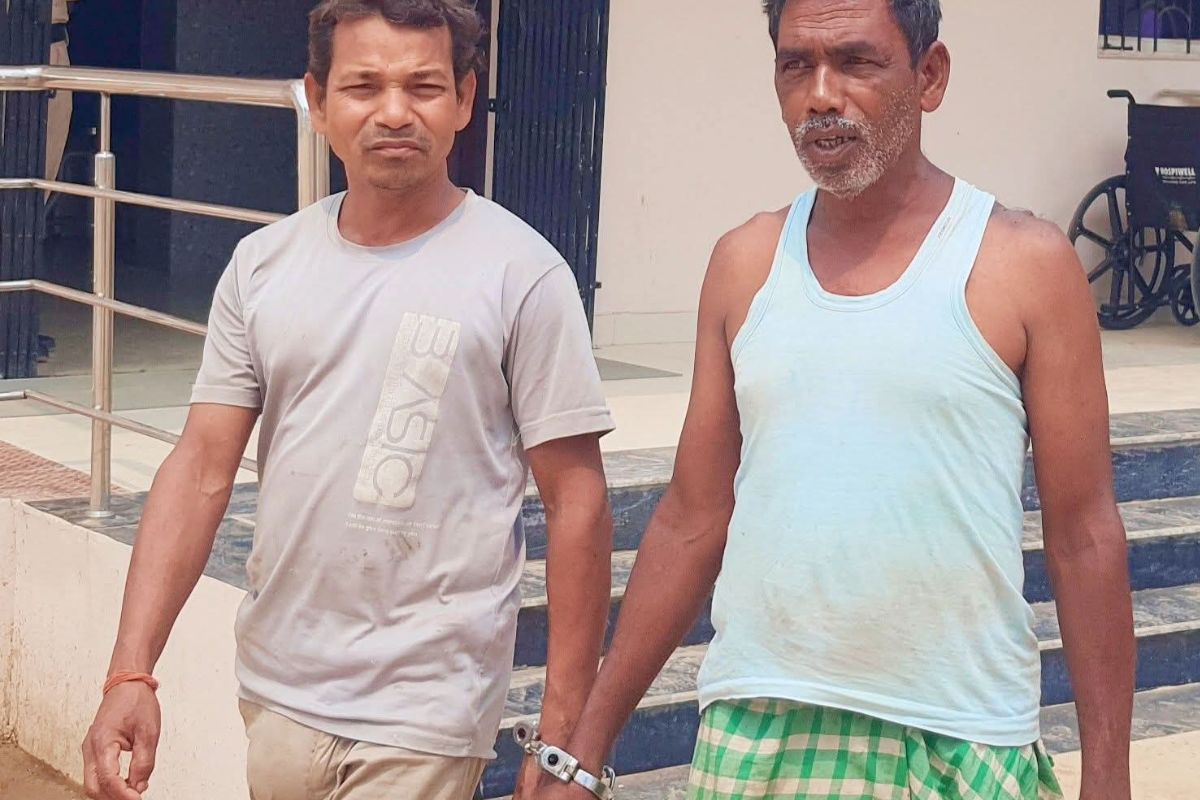 बांका में पुलिस का एक्शन, अवैध शराब तस्करी में दो गिरफ्तार