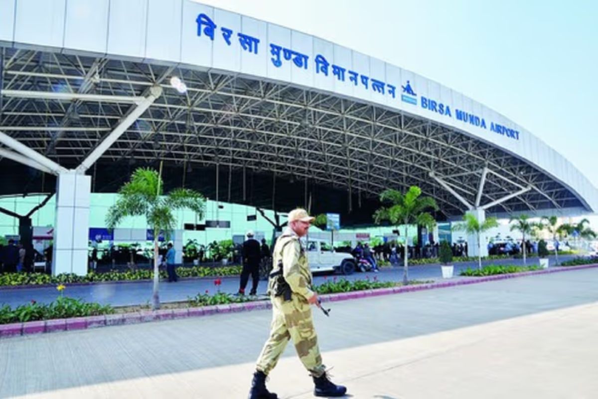 रांची: बिरसा मुंडा एयरपोर्ट पर खुलेगा ‘उड़ान यात्री कैफे’, सस्ते दामों पर मिलेगा चाय-नाश्ता