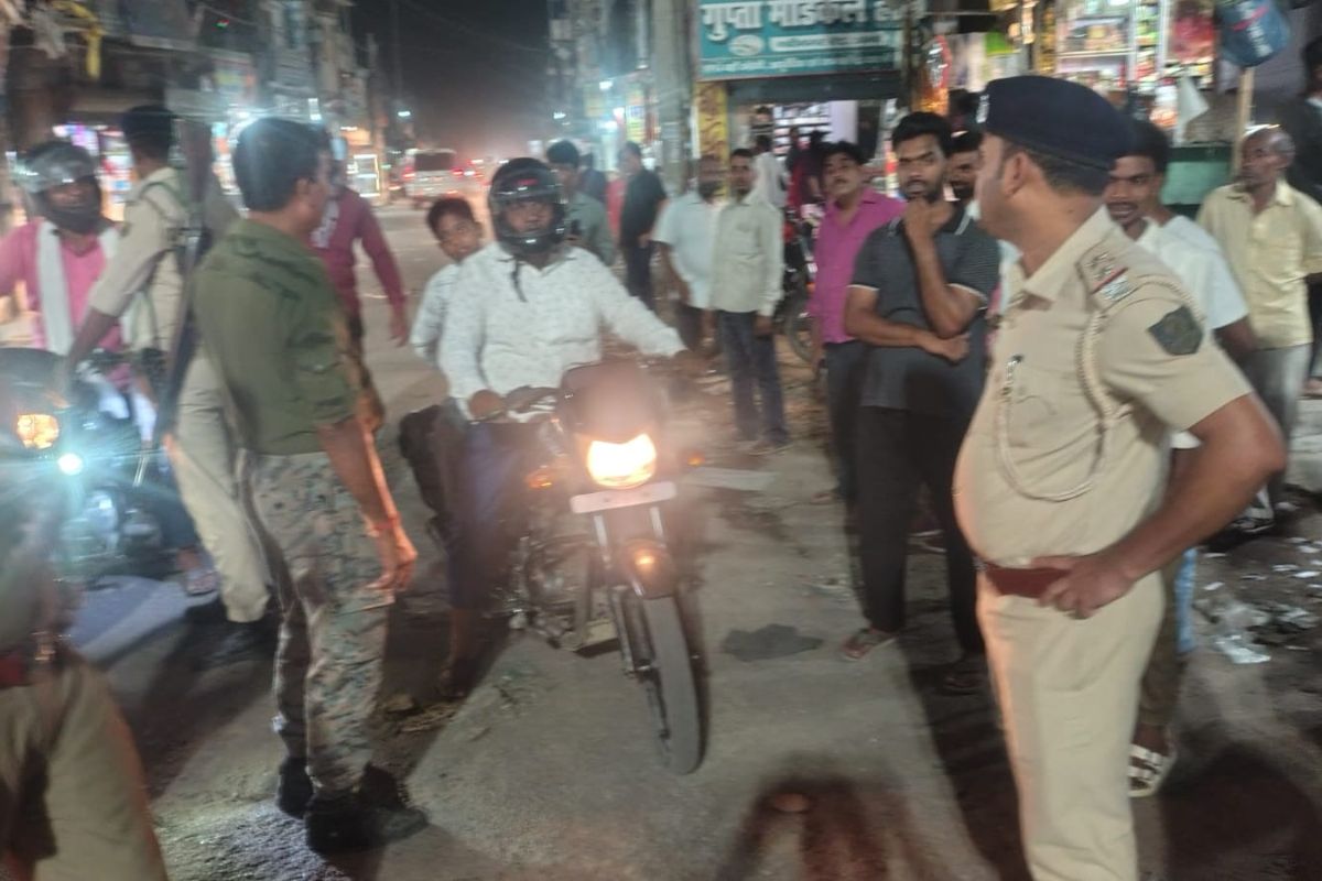 Aurangabad News: अंबा चौक पर सघन वाहन जांच, ट्रैफिक नियम उल्लंघन पर पुलिस सख्त