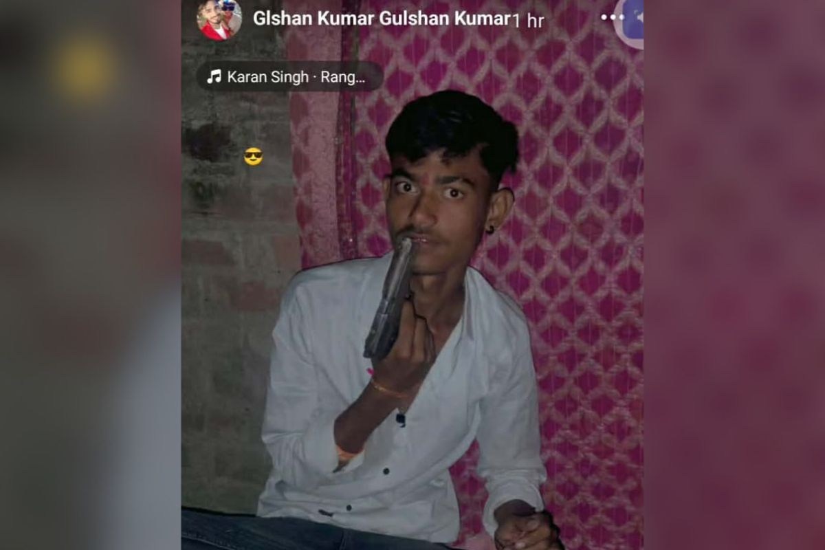 बेगूसराय में फिर कानून को चुनौती, युवती के बाद अब युवक की हथियार लहराते तस्वीर वायरल