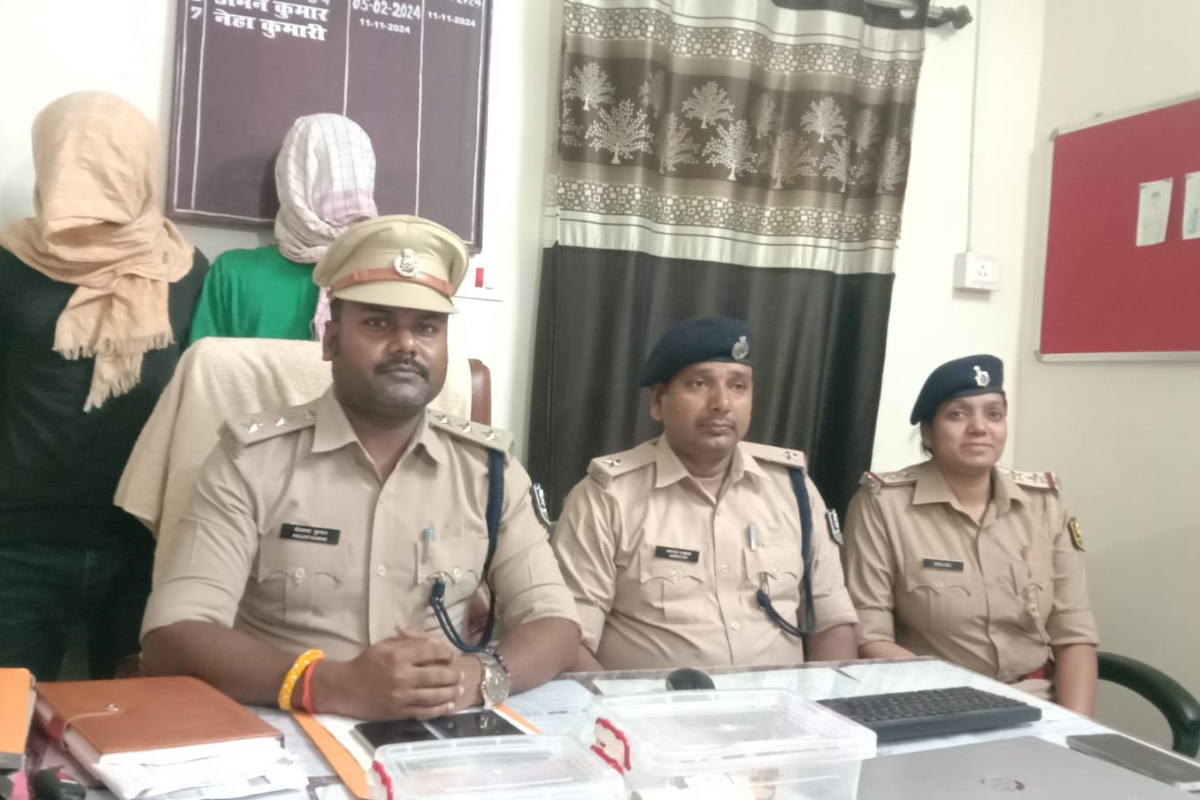 डुमरांव नहर मार्ग लूटकांड का खुलासा, हथियार के साथ दो बदमाश गिरफ्तार