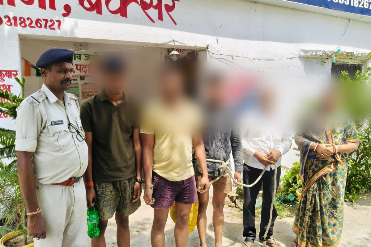 बक्सर में प्रेम विवाह से बौखलाए परिजन: बेटी को बनाया बंधक, माता-पिता समेत तीन भाई गिरफ्तार