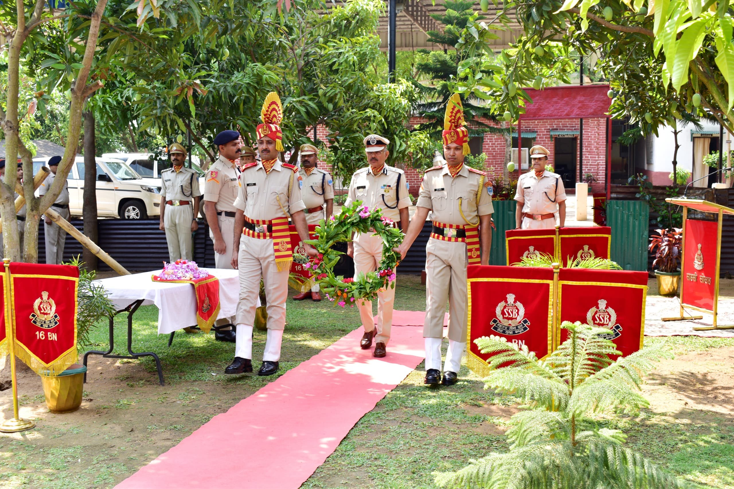 शहीद एल. रंजन सिंह के 29वें स्मरणोत्सव पर दी गई भावभीनी श्रद्धांजलि, एसएसबी परिसर में आयोजित हुई परेड