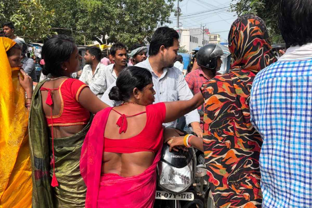 दरभंगा: डीएमसीएच में एक्सरे जांच ठप, नाराज मरीजों और परिजनों ने जाम किया सड़क