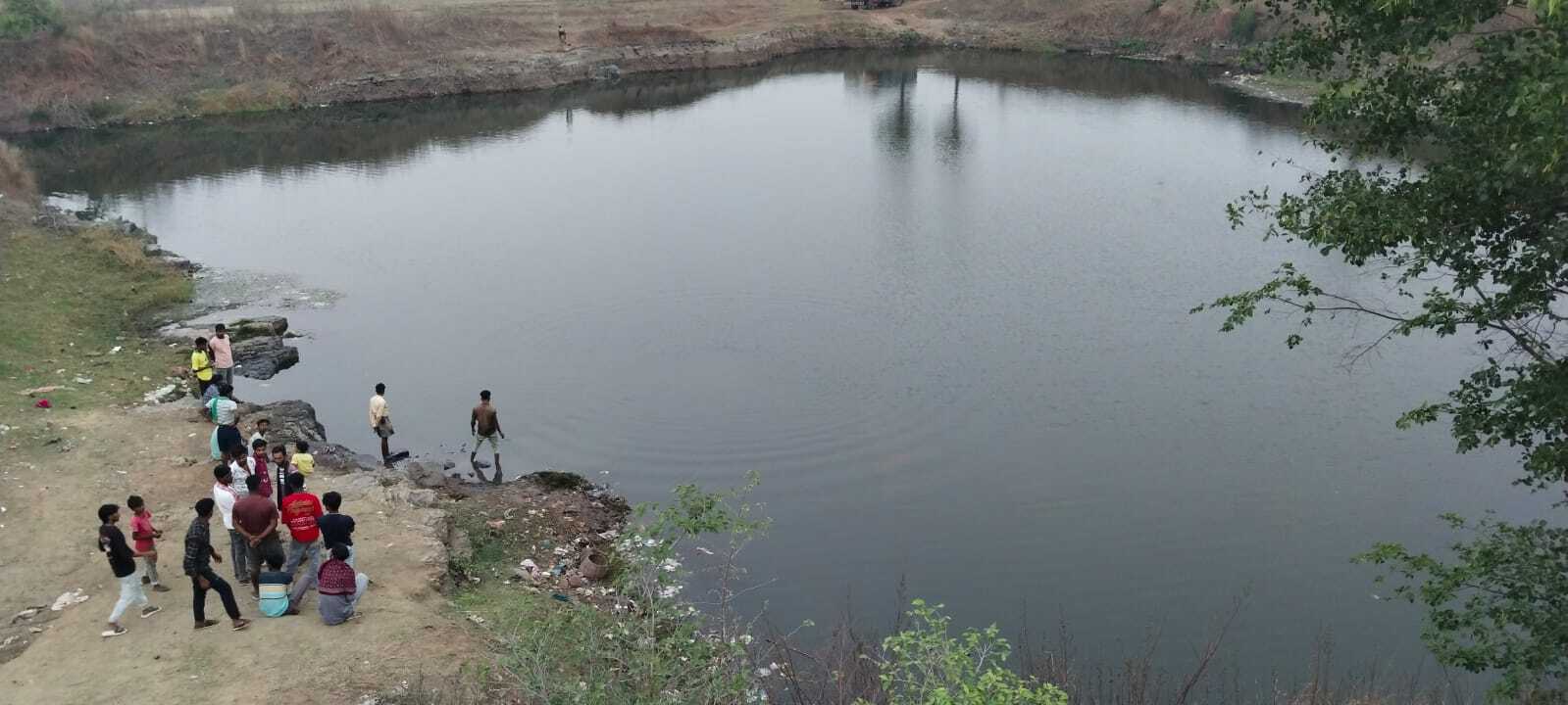 लीड: बंद खदान में स्नान के दौरान पांच साल का मासूम डूबा, अंधेरे की वजह से रात भर ठप रही तलाश