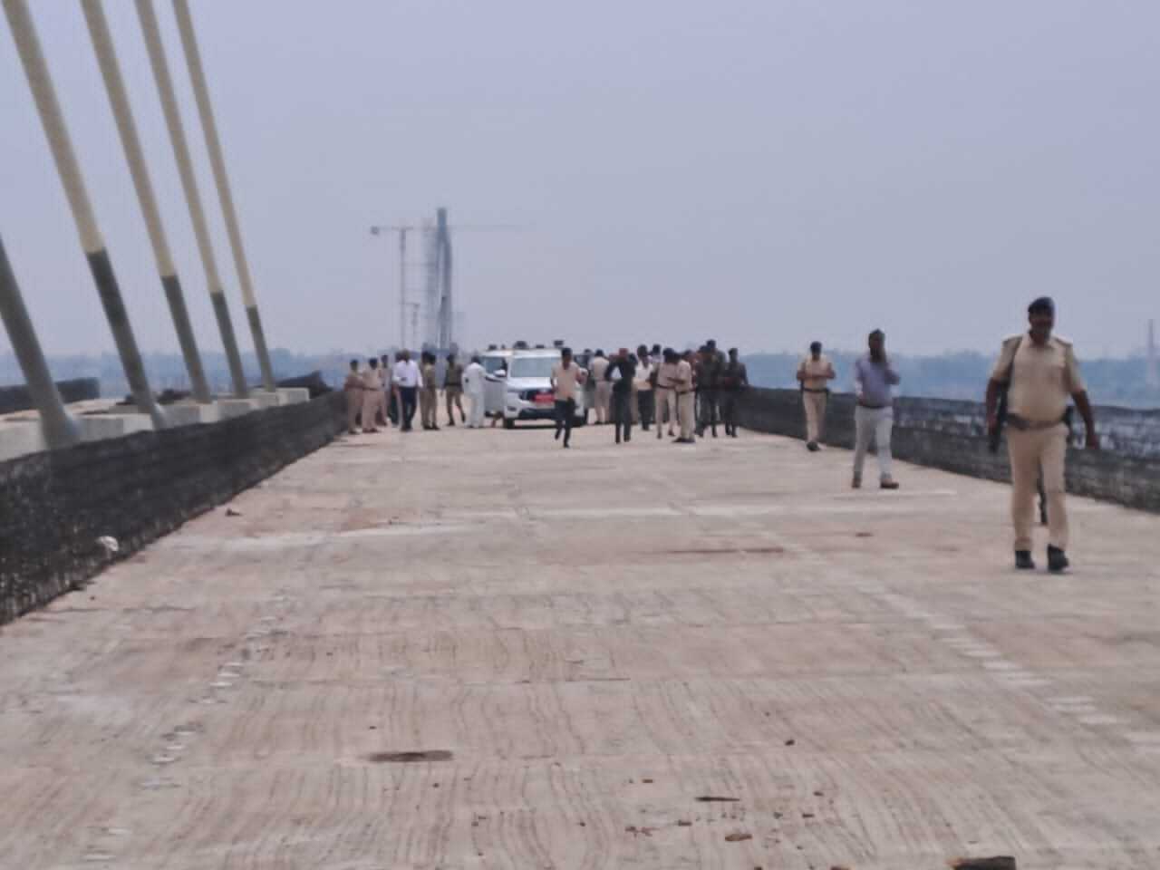 KHAGARIA NEWS : मुख्यमंत्री के अगुवानी दौरे को लेकर प्रशासन अलर्ट, पुल से लेकर हेलिपैड तक तैयारियों का गहन निरीक्षण