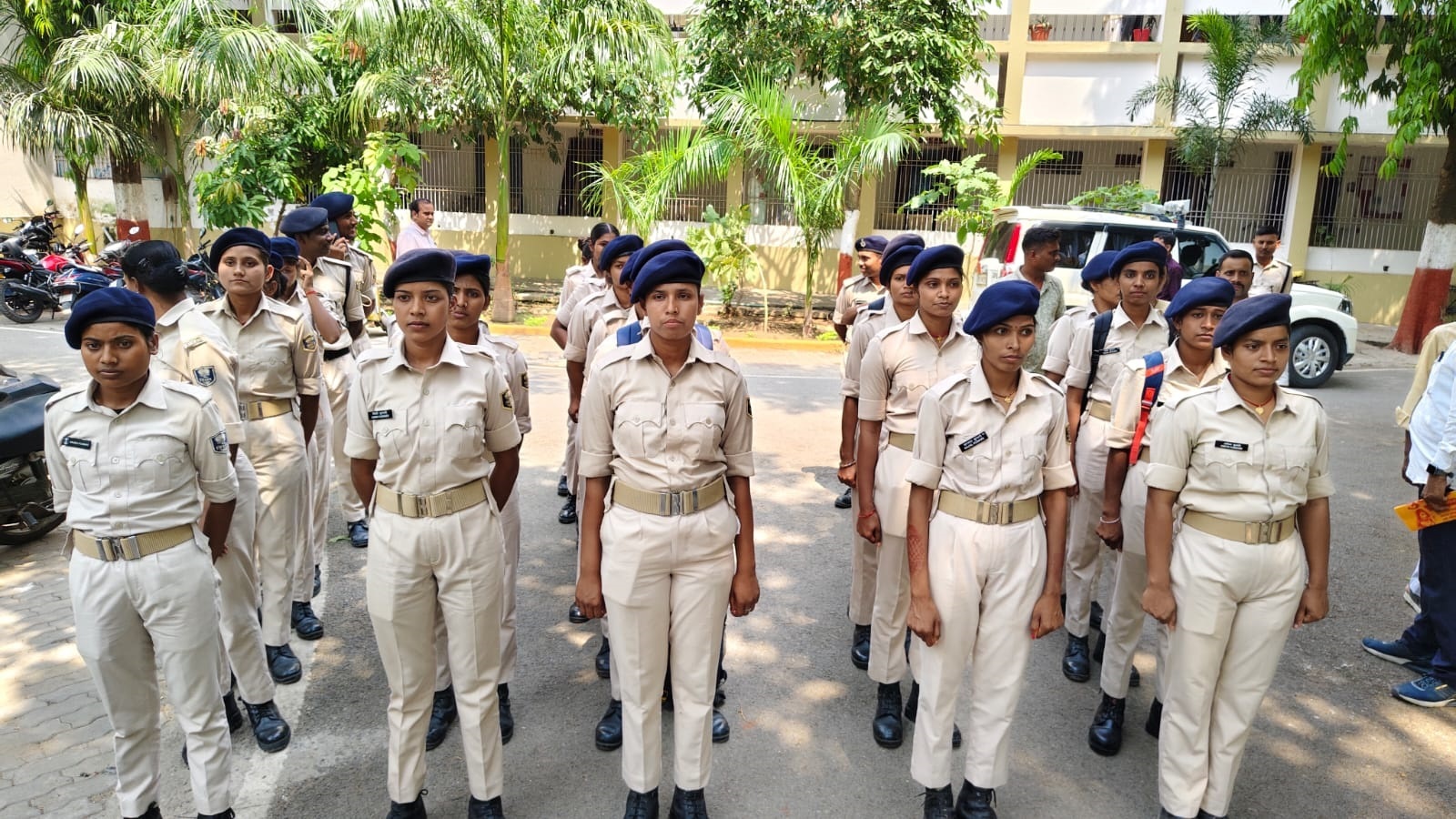 ड्यूटी नहीं मिलने से नाराज होमगार्ड ने डीएम व एसपी से लगायी गुहार