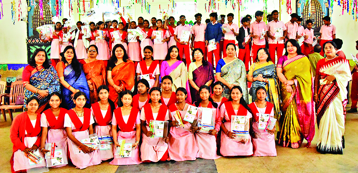 Rourkela News: दीपिका इस्पात शिक्षा सदन के 15 छात्रों ने प्रथम, 40 ने द्वितीय और 29 ने तृतीय श्रेणी में उत्तीर्ण की परीक्षा