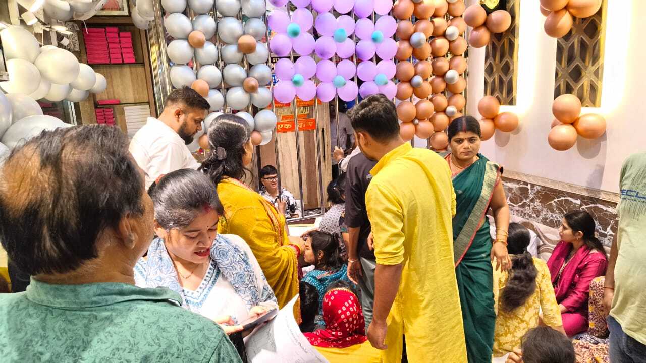 जिले में बिक रहे हैं बिना हॉलमार्क के आभूषण, ग्राहक अनजान