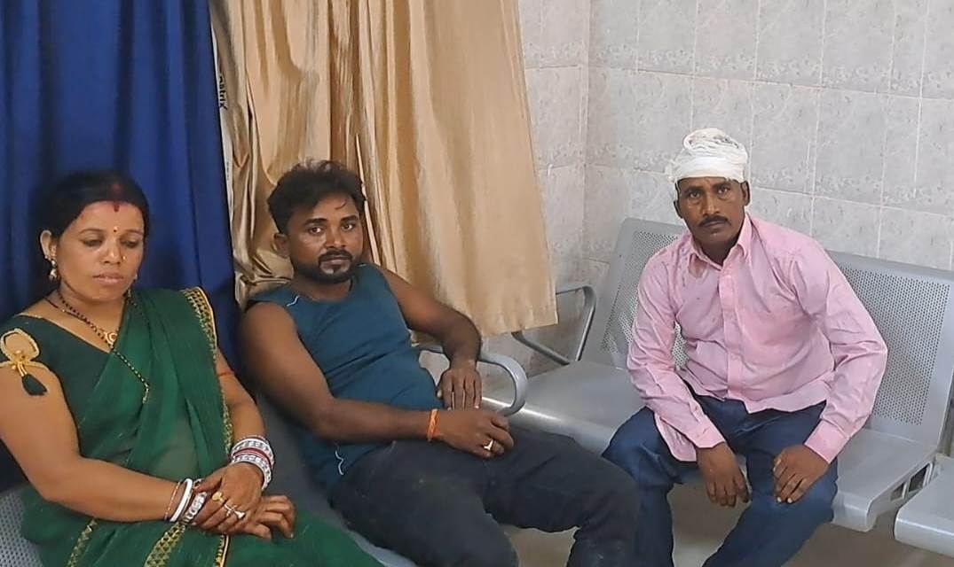 वरमाला के बीच वर व वधु पक्ष के बीच चले लात-घूसे, एक दर्जन जख्मी