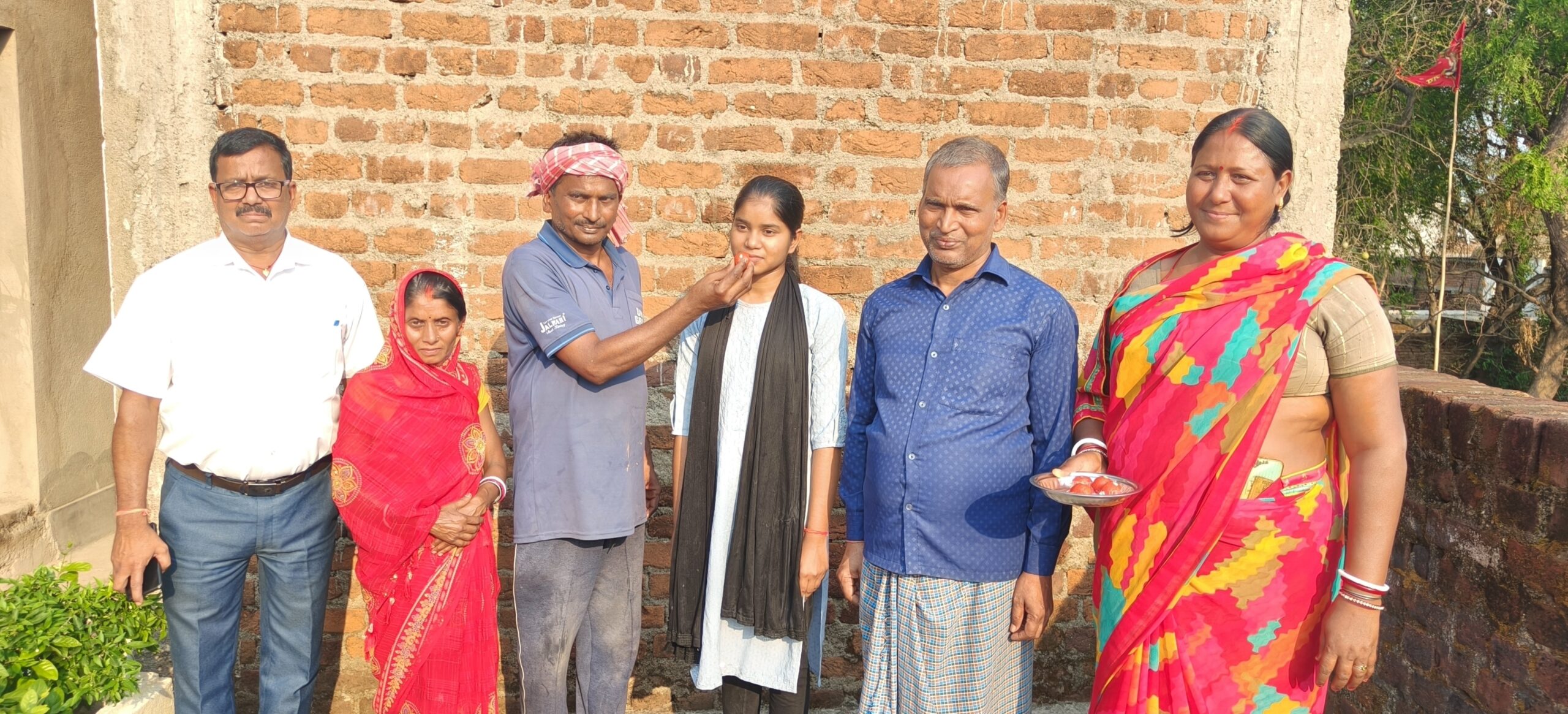 Bokaro News : खैराचातर की छोटी कुमारी इंटर आर्ट्स में स्टेट टॉपर