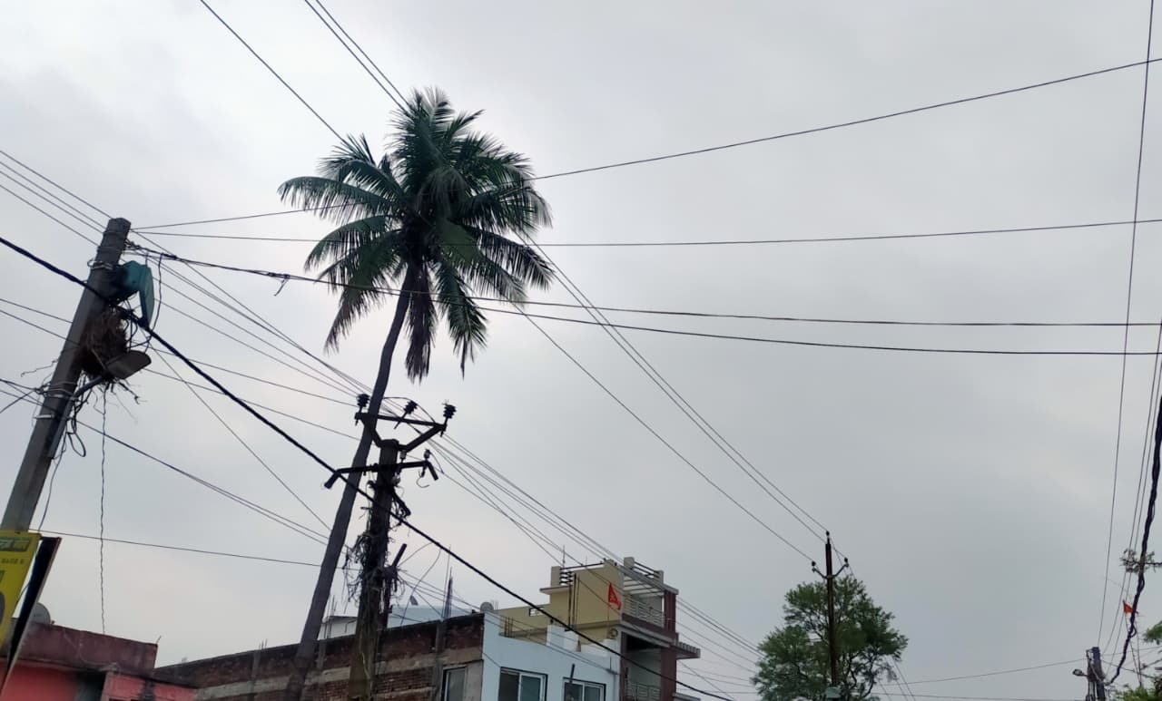 KISHANGANJ : सुबह से बारिश शुरू, किसानों की बढ़ी चिंता