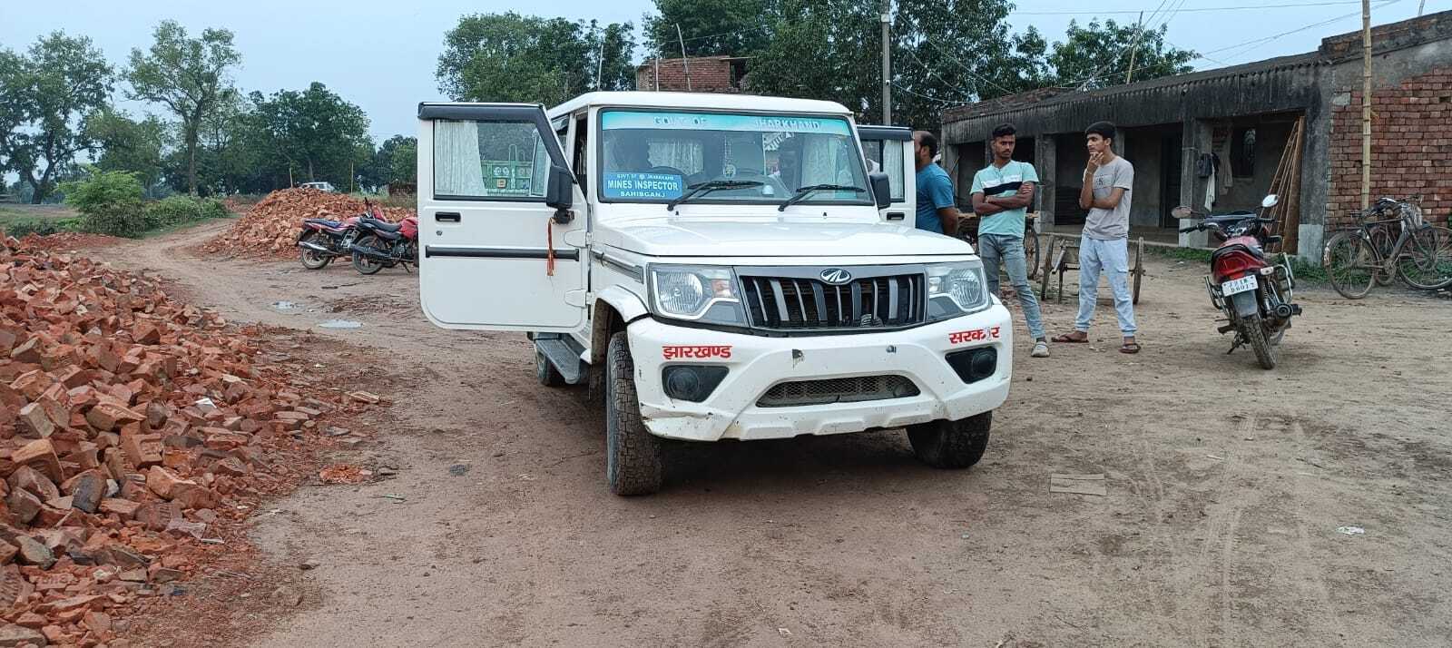 जिला खनन निरीक्षक ने 10 ईंट भट्ठों का किया निरीक्षण