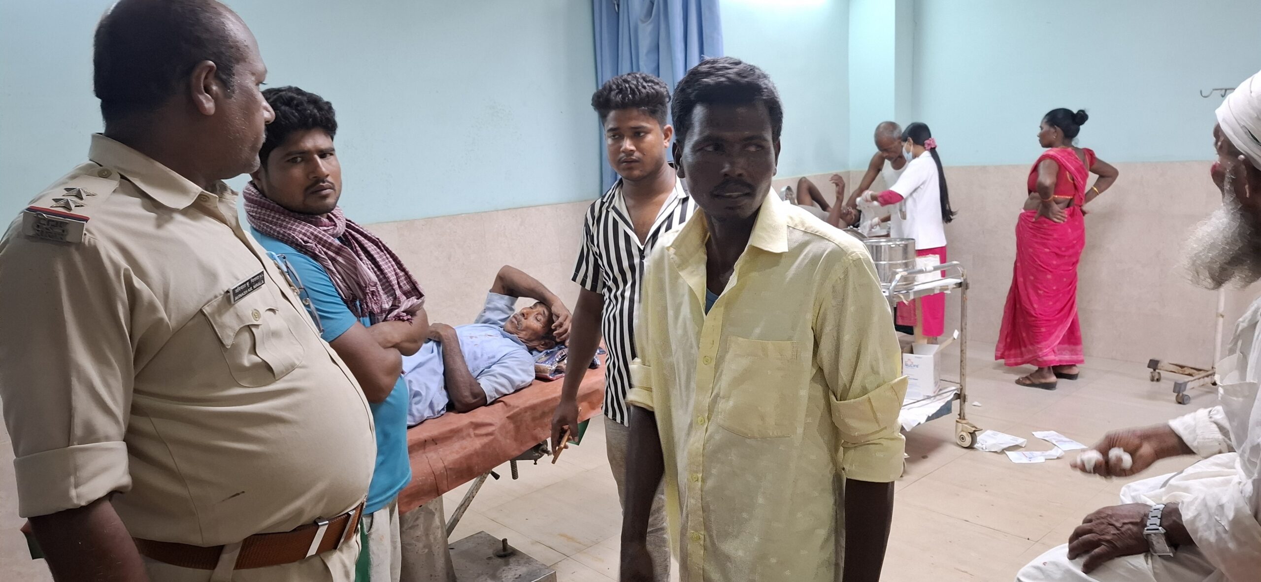 दो बाइकों की टक्कर में चार घायल, एक रेफर