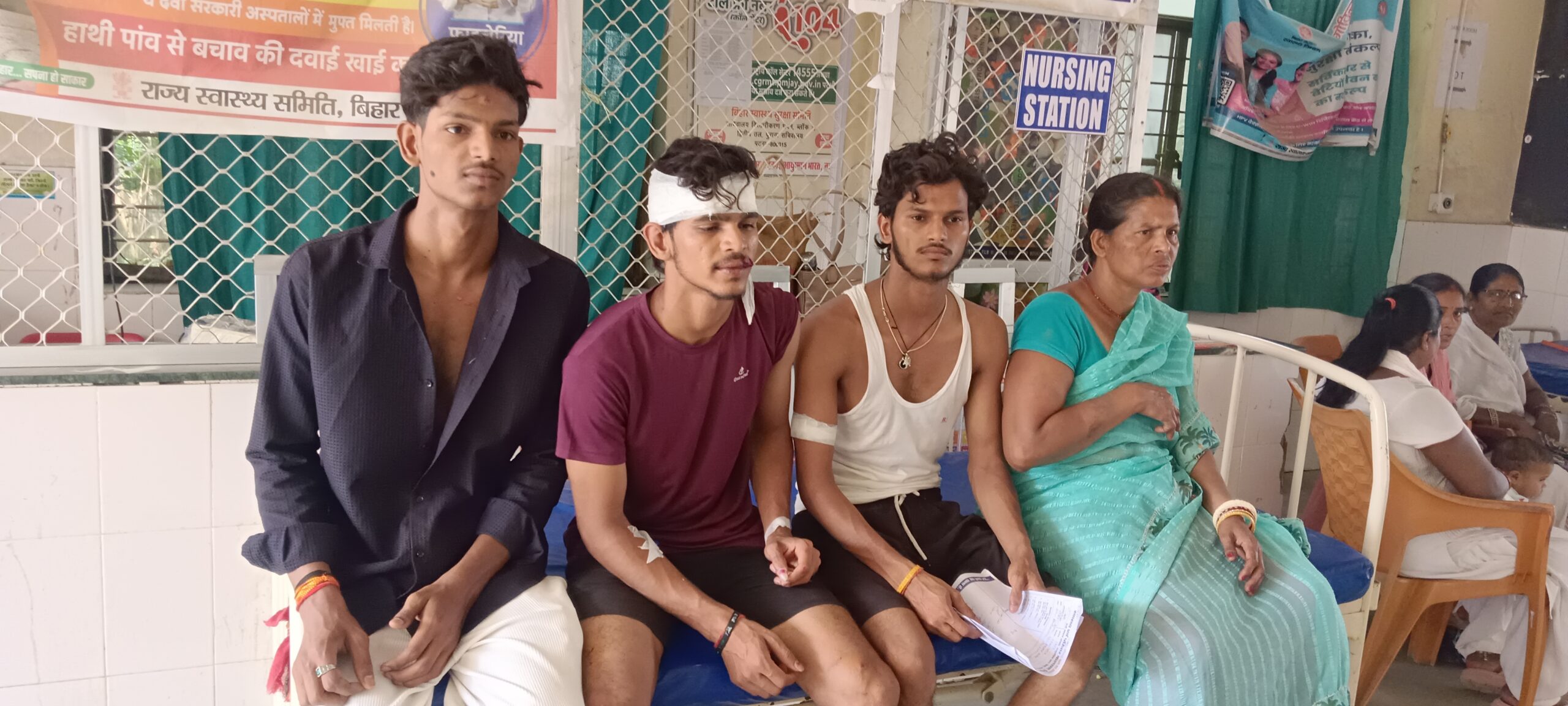 जमीन विवाद में जमकर मारपीट, महिला समेत कई घायल
