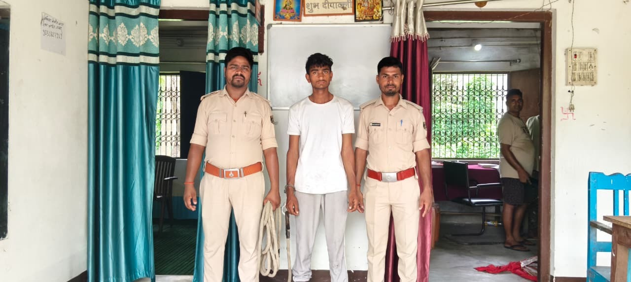 बलिया बेलौन में 132 लीटर विदेशी शराब जब्त