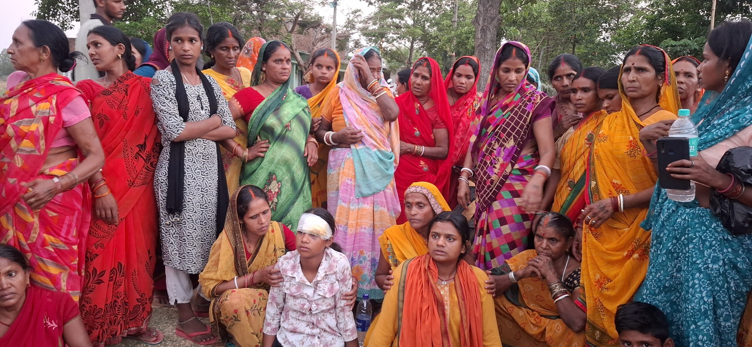 Giridih News :हमले में घायल की हुई मौत से ग्रामीण भड़के खरगडीहा-खिजुरी मुख्य मार्ग किया जाम