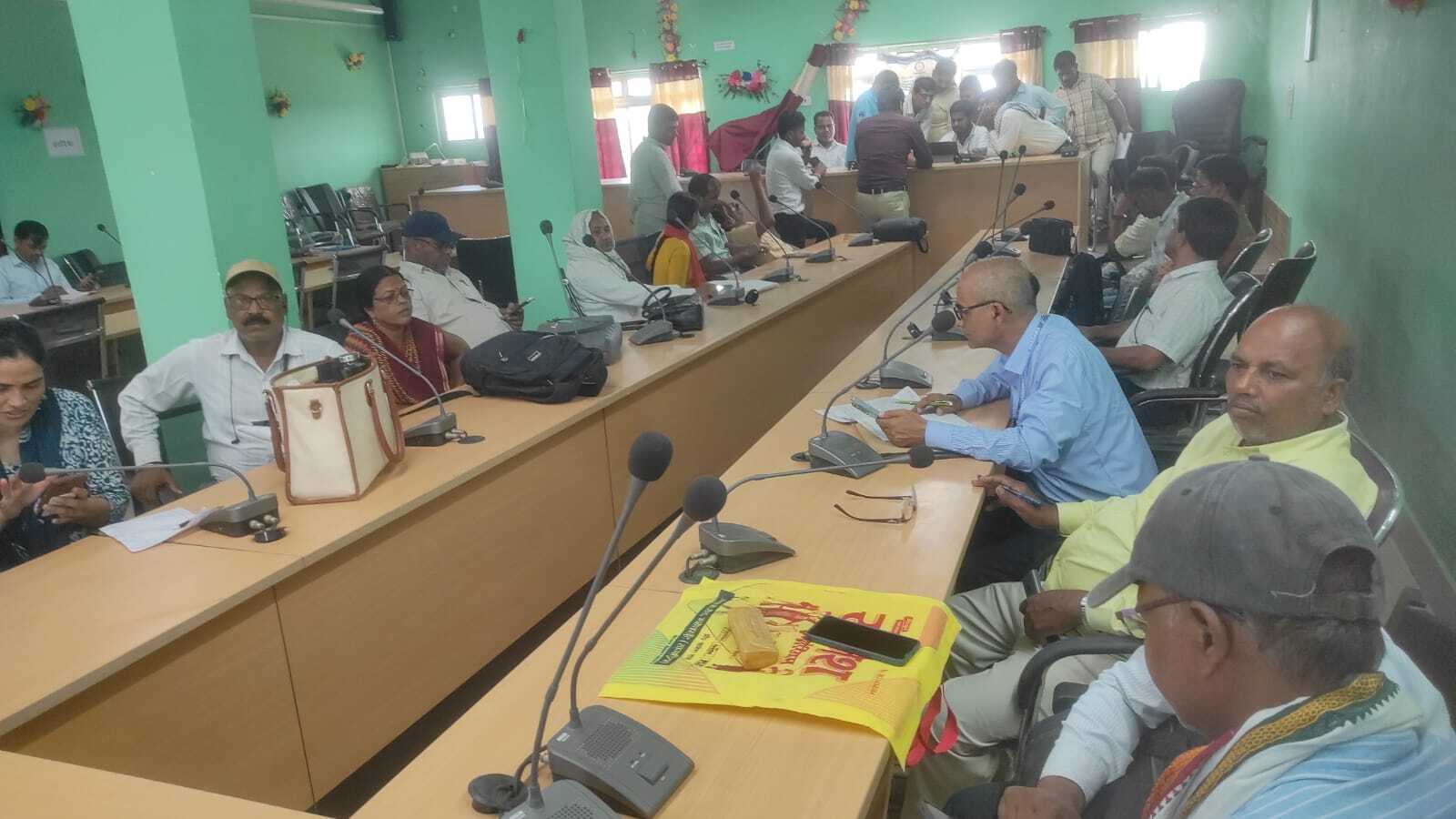 जनगणना को लेकर डाटा प्रविष्टि में पूरी सतर्कता बरतें कर्मी