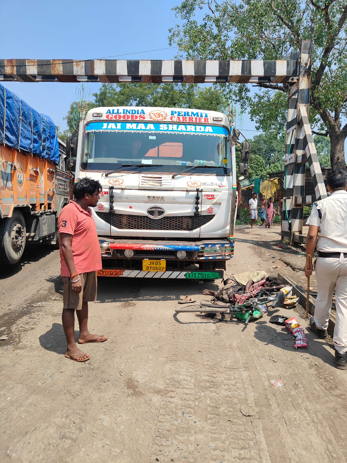 ट्रेलर ने साइकिल सवार को कुचला, मौत