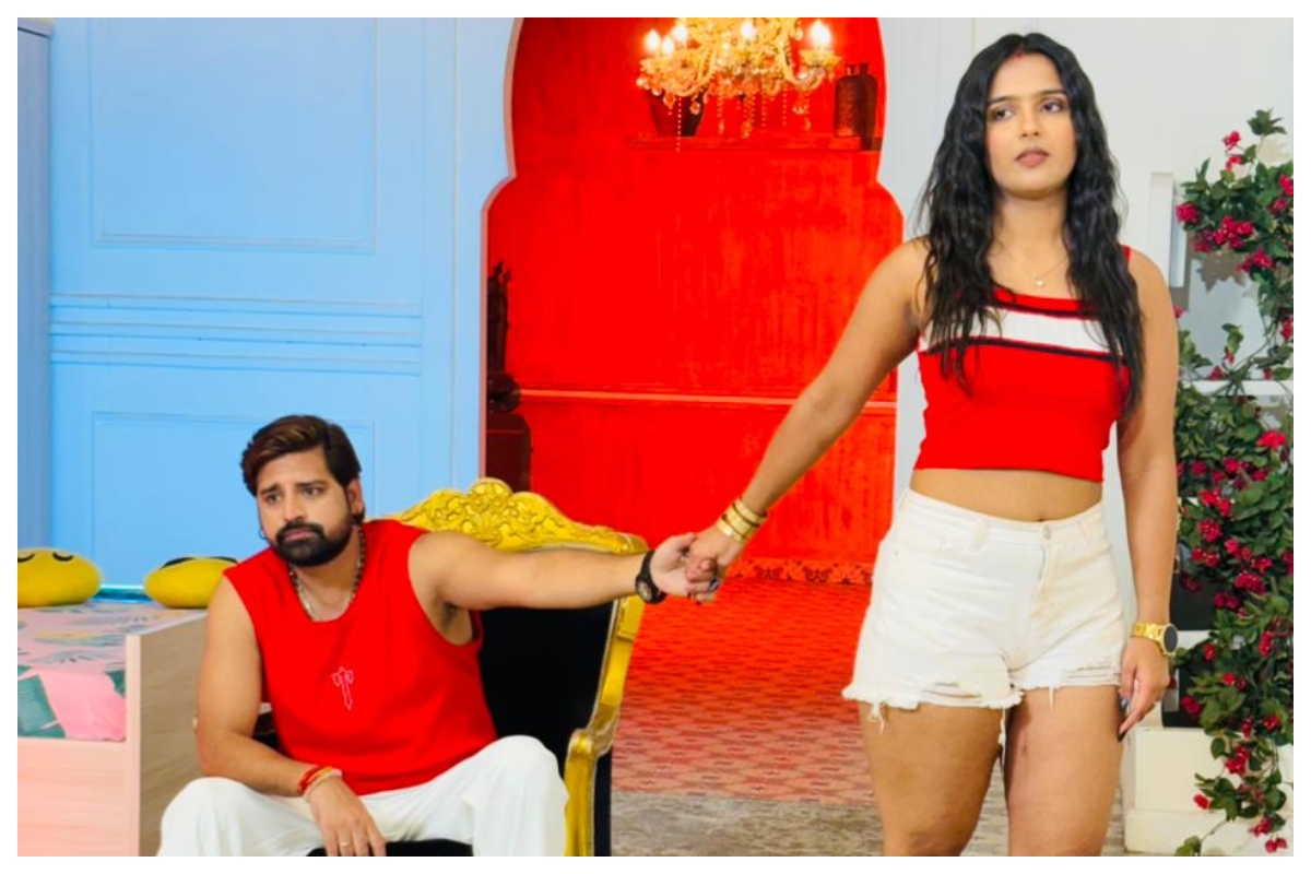 Bhojpuri Film: भोजपुरी सुपरस्टार राकेश मिश्रा का नया धमाका, ‘बर्फ के सिल्ली’ गाने ने सोशल मीडिया पर बढ़ाया पारा