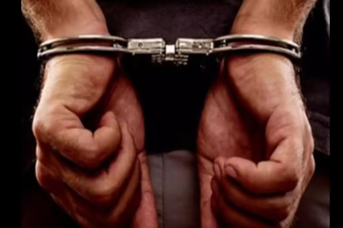डुमरिया में आर्म्स कांड का फरार आरोपी गिरफ्तार, पुलिस ने न्यायालय में पेश किया