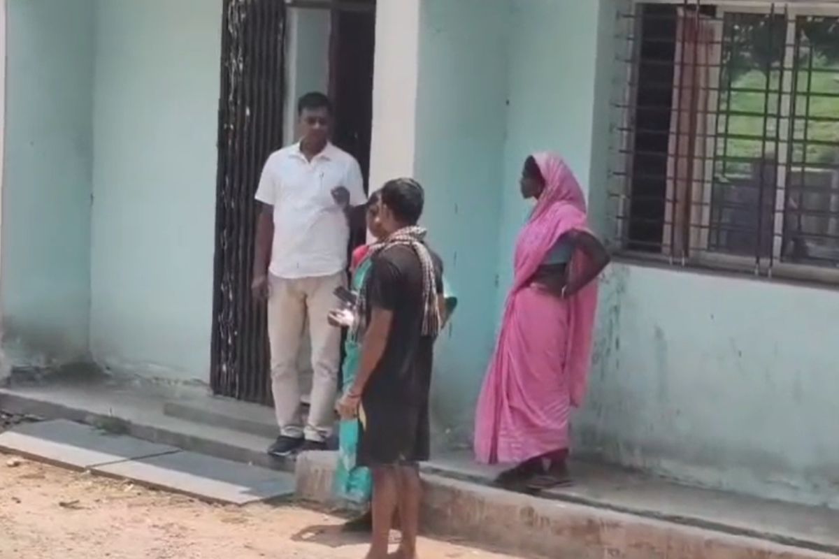धनबाद: ईस्ट बसुरिया में दीवार गिरने से बोरवेल गाड़ी के मजदूर की हुई मौत