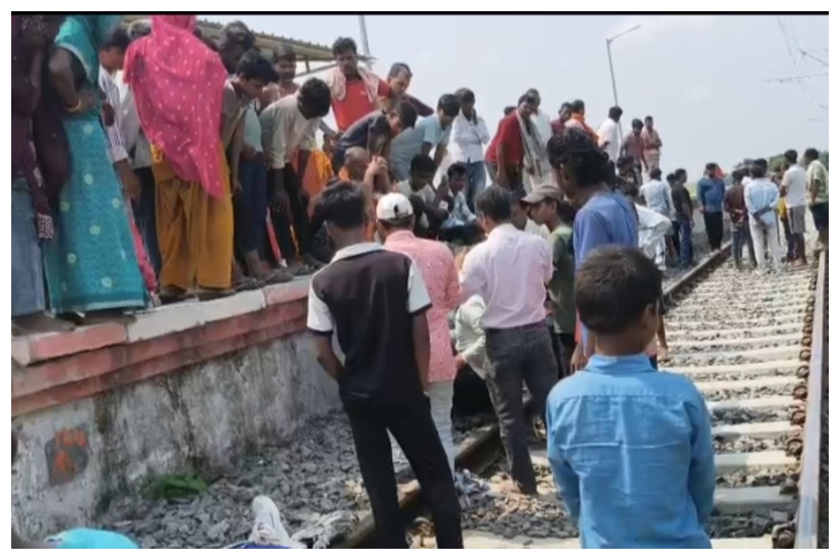 Madhubani: बाबूबरही रेलवे हॉल्ट पर उतरते समय गिरा यात्री, ट्रेन की चपेट में आने से दर्दनाक मौत
