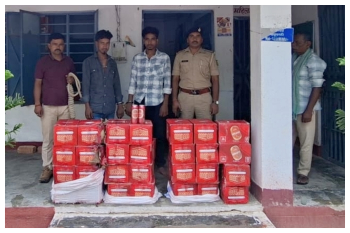 Madhubani News: नेपाल बॉर्डर से बिहार तक ‘बीयर रूट’ का भंडाफोड़, भारी मात्रा में शराब बरामद