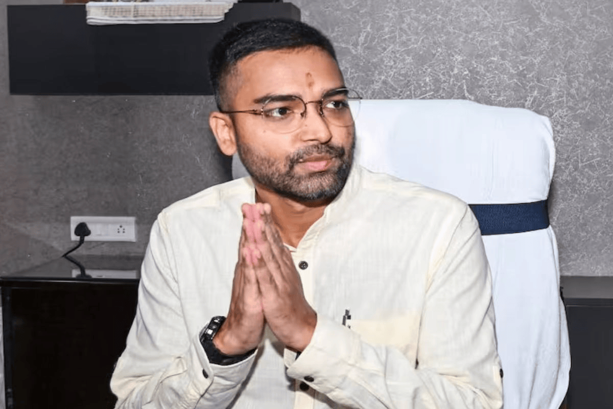2019 में राजनीति में की एंट्री, अब सम्राट कैबिनेट में बने मंत्री, दीपक प्रकाश के बारे में जानिए सबकुछ
