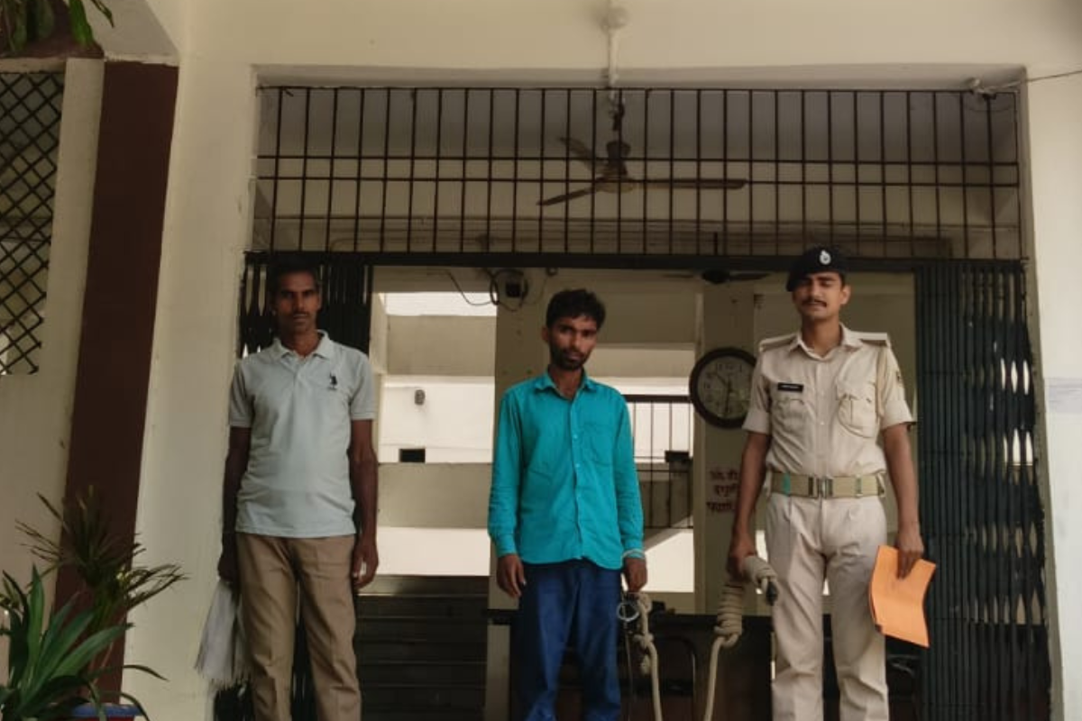नवादा के सिरदला में पुलिस की बड़ी कार्रवाई, शराब मामले में लंबे समय से फरार आरोपी गिरफ्तार, भेजा गया जेल