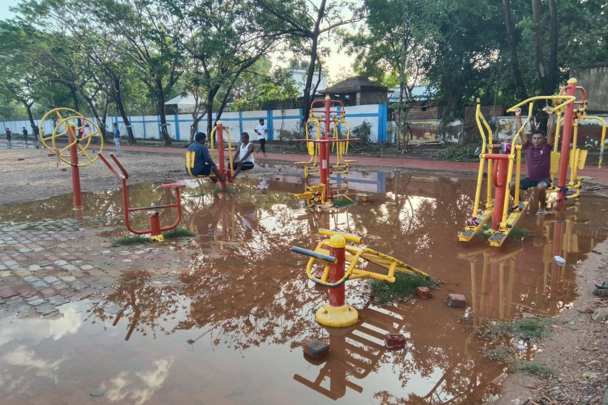 शेखपुरा में तेज आंधी के साथ बारिश एवं ओलावृष्टि से भारी नुकसान