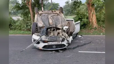 जामताड़ा: मिहिजाम में अनियंत्रित होकर पलटी कार, एयरबैग खुलने से टला बड़ा हादसा