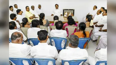 तमिलनाडु में रिजॉर्ट पॉलिटिक्स शुरू, AIADMK के 15 से अधिक विधायक पहुंचे पुदुचेरी