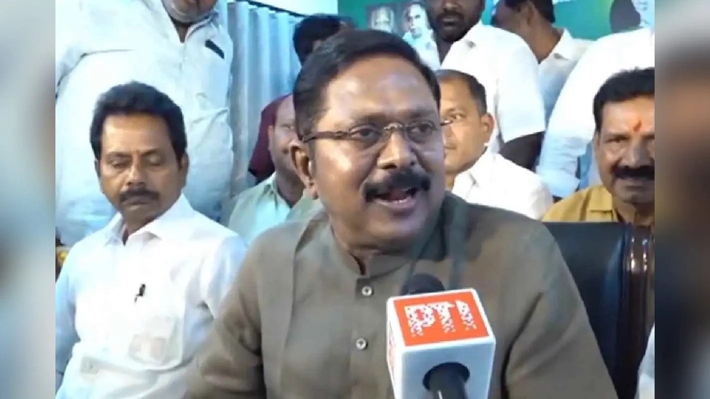 Video: जेरॉक्स कॉपी नहीं, असली चिट्ठी सामने लाओ, दिनाकरन ने विजय से की मांग