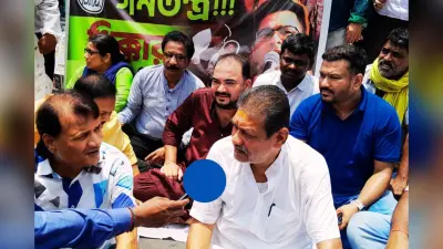 अभिषेक बनर्जी पर हमले के विरोध में आसनसोल में टीएमसी का हल्लाबोल, कहा- दोषी नहीं पकड़े गये तो जल उठेगा बंगाल