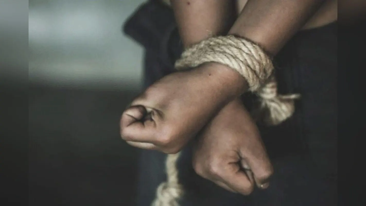 बेगूसराय में E-रिक्शा कारोबारी का अपहरण कर फिरौती मांगने वाले चार बदमाश गिरफ्तार, पुलिस ने व्यवसायी को कराया मुक्त